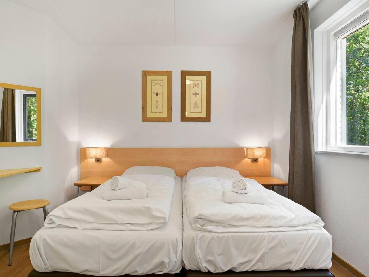 Luxury 4-Person Bungalow In The Holiday Park Landal Twenhaarsveld 霍尔顿 客房 照片