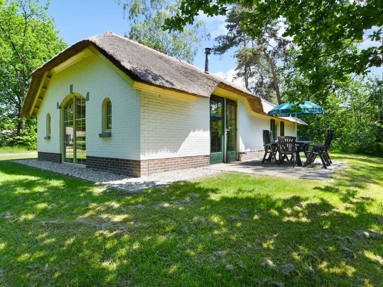 Luxury 4-Person Bungalow In The Holiday Park Landal Twenhaarsveld 霍尔顿 客房 照片