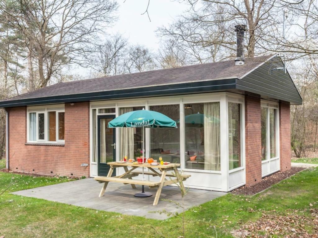 Luxury 4-Person Bungalow In The Holiday Park Landal Twenhaarsveld 霍尔顿 外观 照片